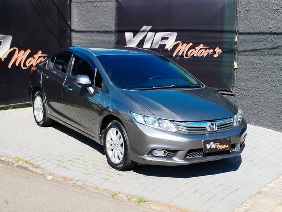 HONDA CIVIC 1.8 LXS 16V FLEX 4P MANUAL HONDA CIVIC 1.8 LXS 16V FLEX 4P MANUAL